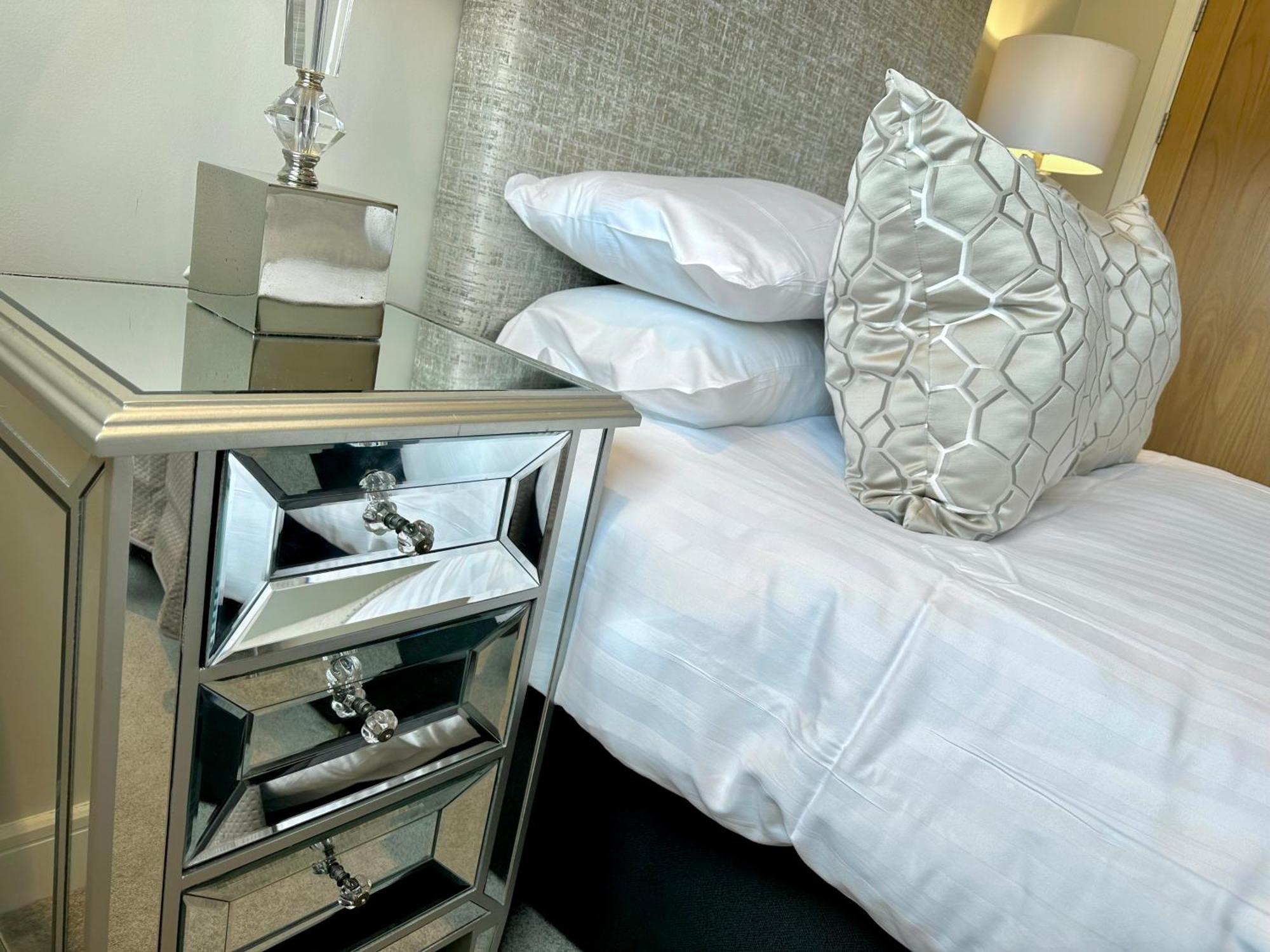 Superior Apartment In Cardiff City Centre المظهر الخارجي الصورة