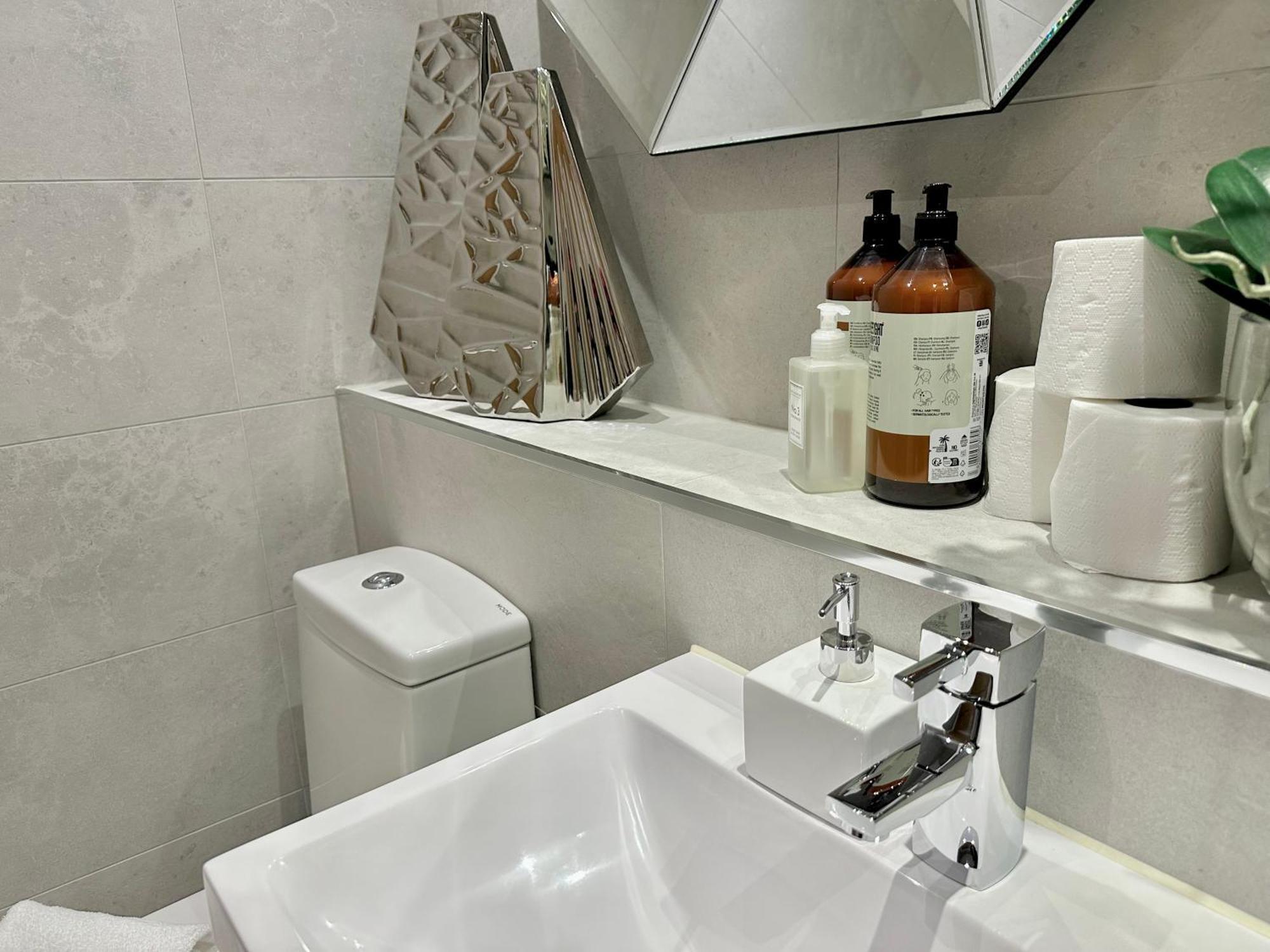 Superior Apartment In Cardiff City Centre المظهر الخارجي الصورة