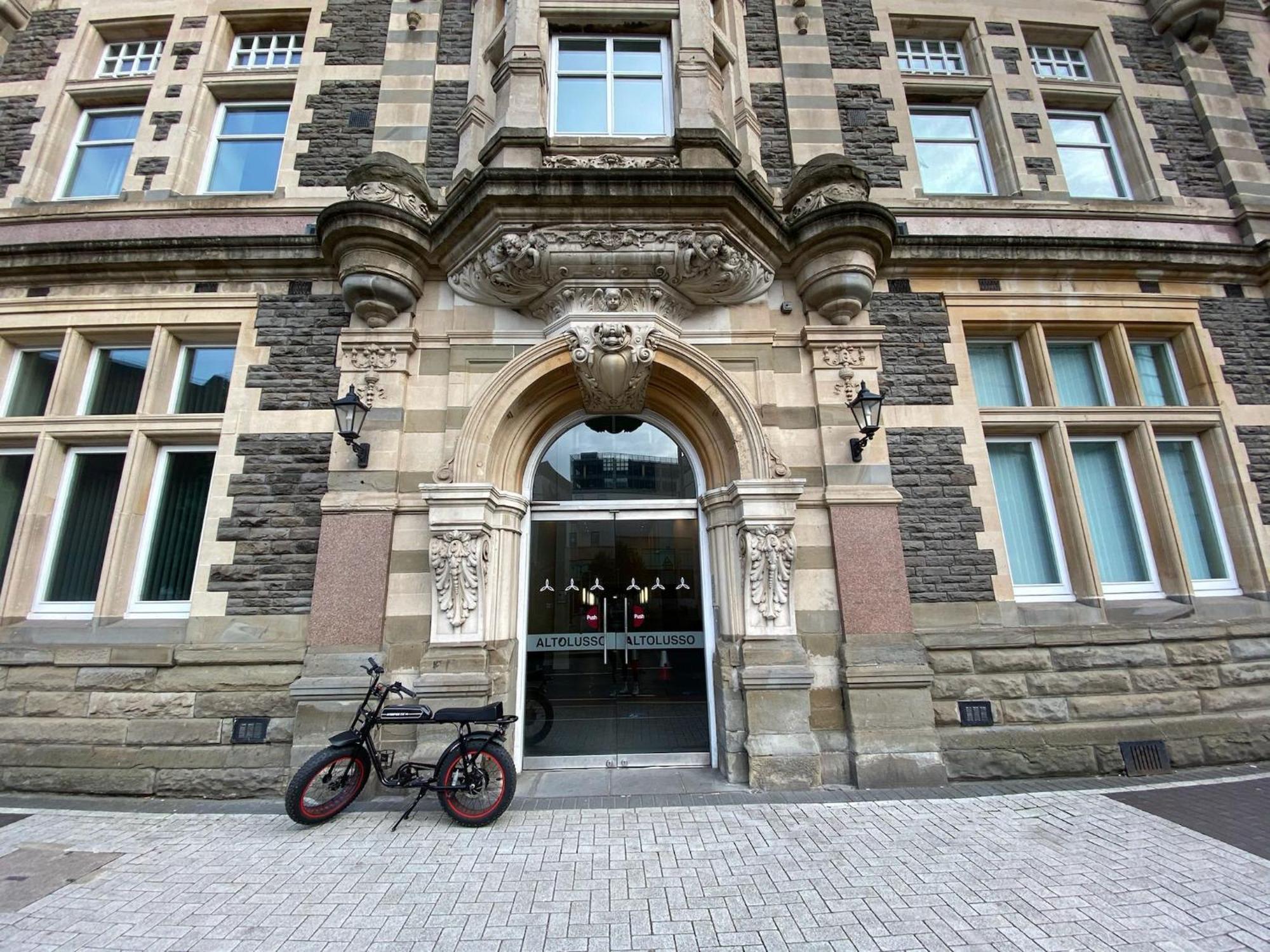 Superior Apartment In Cardiff City Centre المظهر الخارجي الصورة